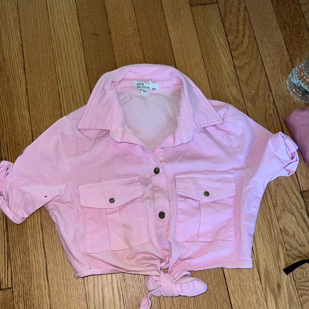 Pink cropped cargo top
